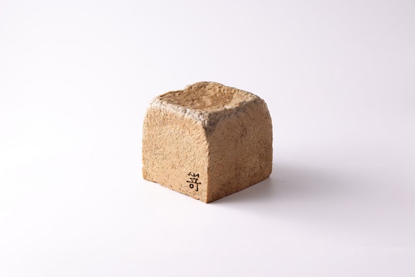 嵜本SAKImoto bakery限店新口味「極芝麻生吐司」現身台北101,「這天」限量開賣!