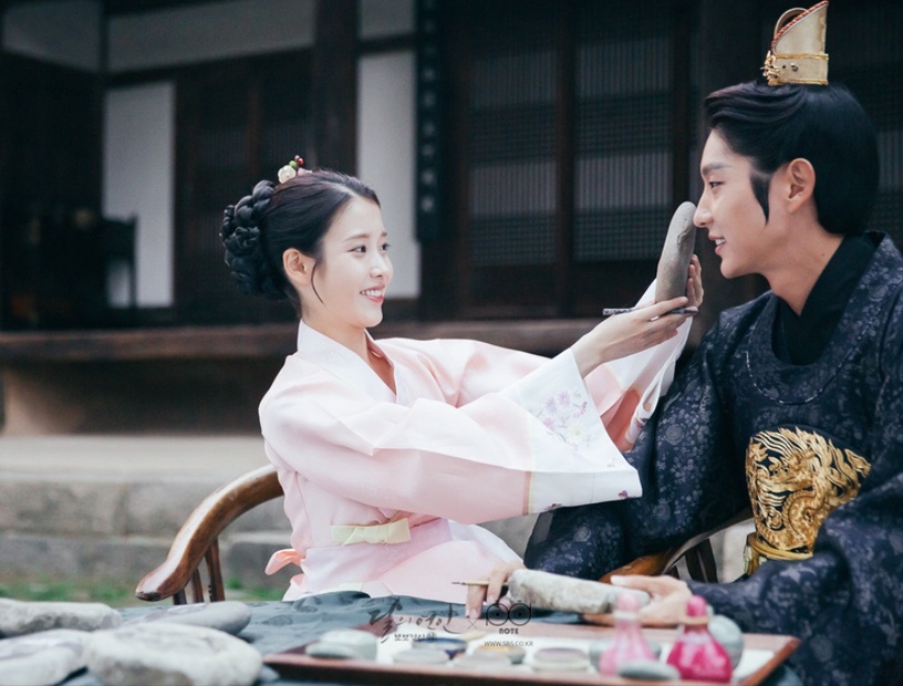 韓劇穿越愛情劇推薦2:《步步驚心:麗》IU、李準基