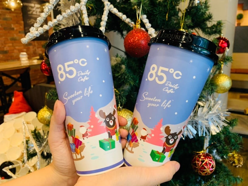 9家手搖杯年末優惠齊發!麻古茶坊買1送1、85度C咖啡第2杯20元、迷客夏免費送口罩