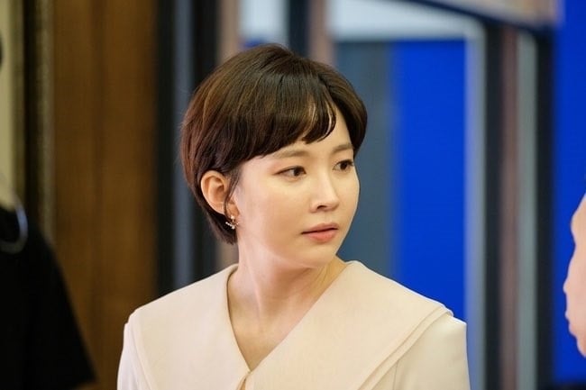 《Penthouse》赫拉皇宮大人介紹8:尹周熙 飾演 高尚雅
