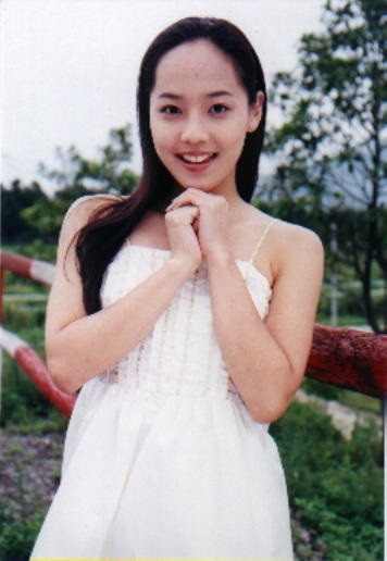 《Penthouse》主演年輕舊照!嚴基俊帥翻,金素妍、柳真原來是母胎美女!