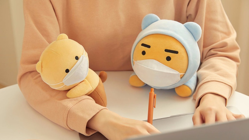 KAKAO FRIENDS「口罩萊恩與春植」登場!萊恩、寵物貓春植宅在家,陪你一起居家防疫
