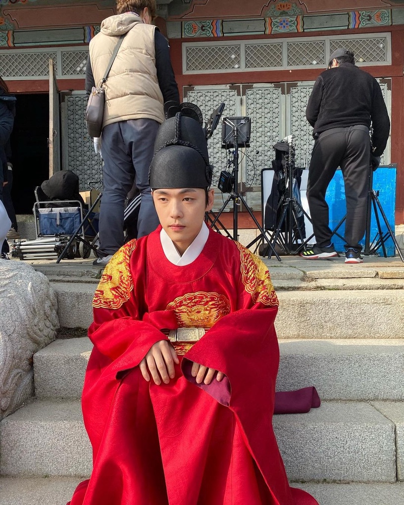 《哲仁王后》帝后竟然有IG!韓劇角色IG超有梗,奉煥放不下「龍」珠?這位是最成功網紅
