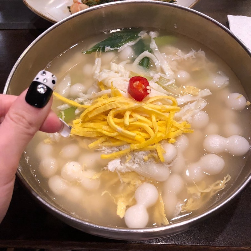 韓劇角色的IG帳號3:《德魯納酒店》張滿月 最成功網紅是她!