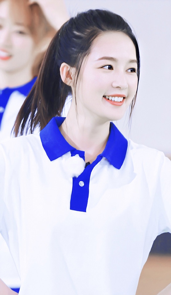陸劇女星校服造型7:李沁