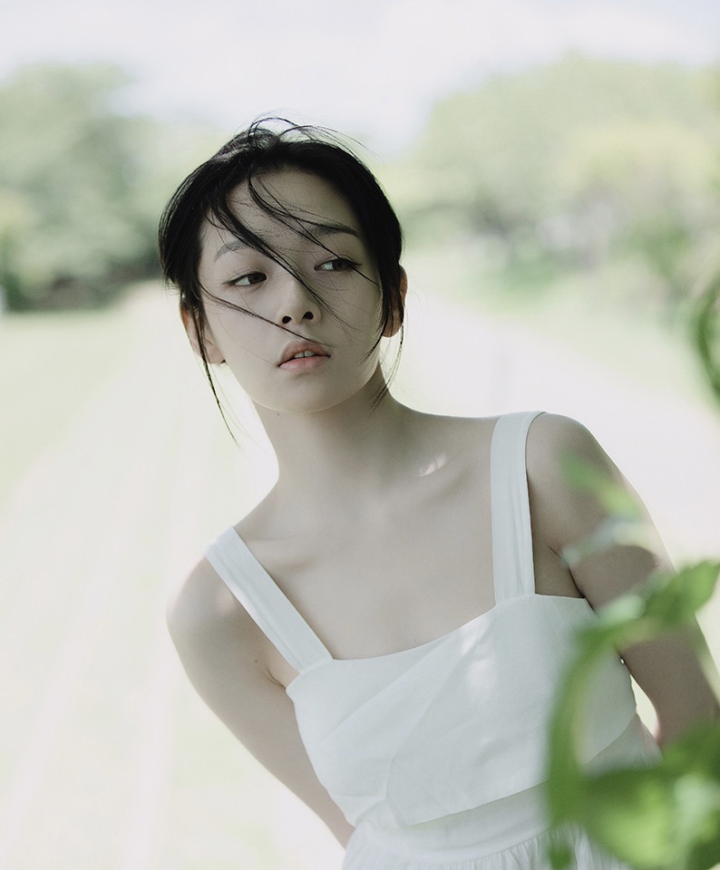 熱播古裝甜寵劇古裝女神2:依莎 飾演《絕世千金完結篇》喜鵲