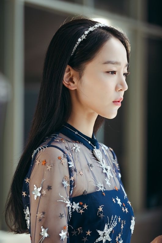 《哲仁王后》申惠善超有「男神運」?曾搭檔李敏鎬、李鍾碩,無名時期就吻過姜棟元!