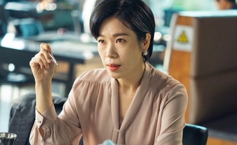 Netflix《驅魔麵館》爆紅主配角介紹!她是韓孝周老師,趙炳圭被喻為「光洙的後裔」?