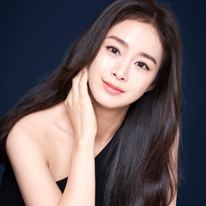 《女神降臨》文佳煐家世超狂!7位現實中的白富美女星,金泰希&全智賢家世比韓劇還狂!