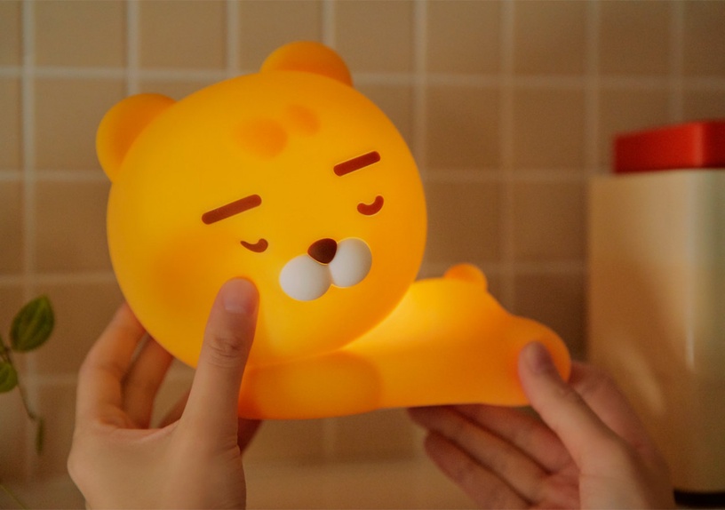 KAKAO FRIENDS「萊恩智能夜燈」軟萌上市!四段式燈光輕鬆切換,專屬APP遠端操控超實用