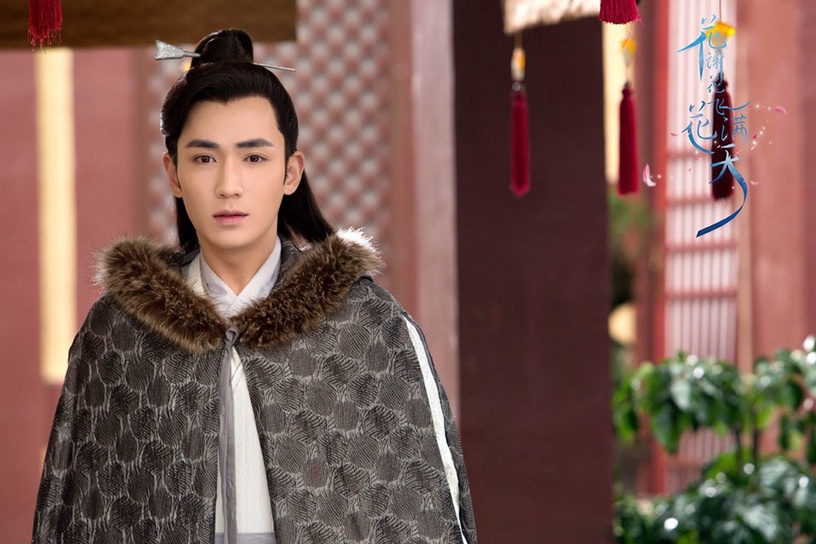 古裝劇穿披風的古裝男神8:朱一龍 飾演《花謝花飛花滿天》花無謝