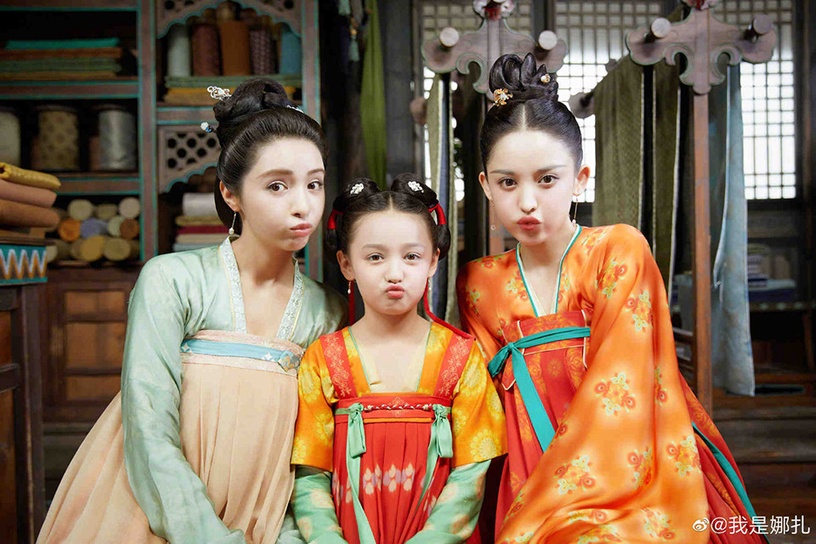 熱播古裝劇古裝女神造型PK 3:麥迪娜 飾演《風起霓裳》安大家