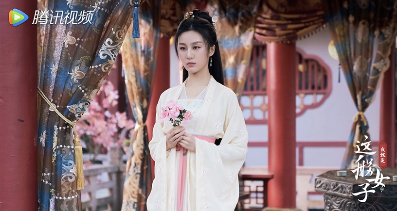 熱播古裝劇古裝女神造型PK 8:夏楠 飾演《我就是這般女子》石飛仙