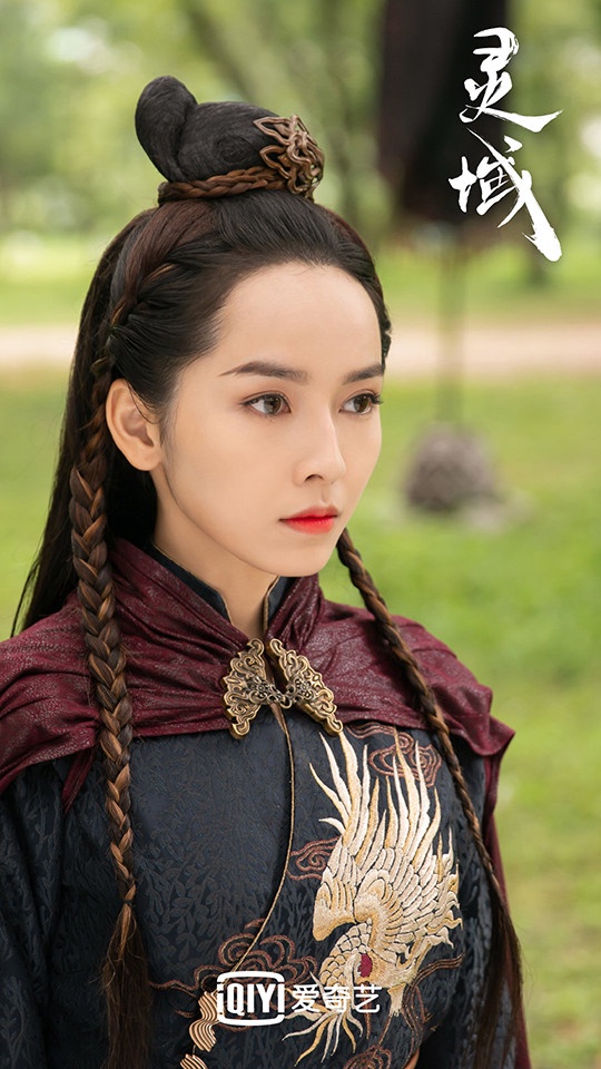 熱播古裝劇古裝女神造型PK 10:劉一曈 飾演《靈域》宋婷玉