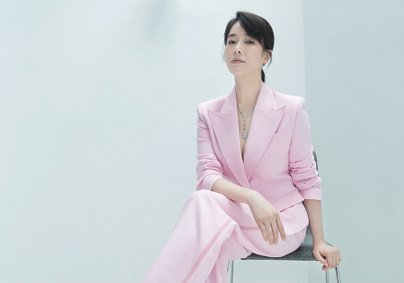 古裝劇《上陽賦》女角古裝vs時裝3:左曉卿 飾演 謝宛如