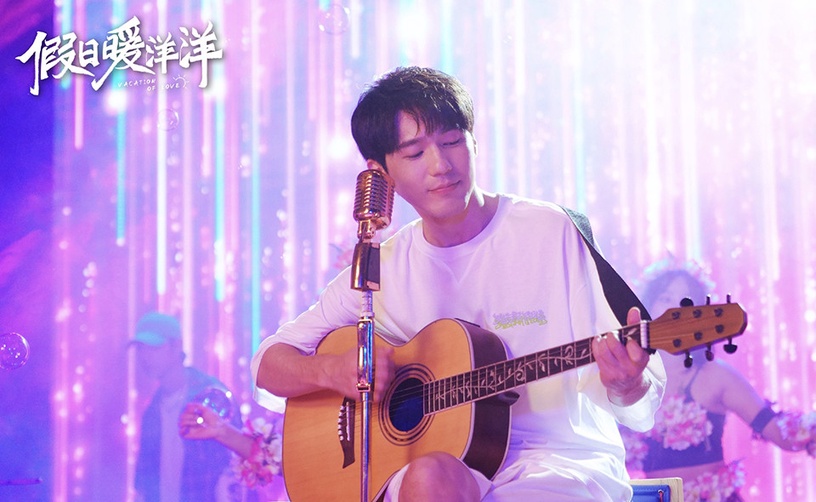 二月熱播陸劇男主8:白宇 飾演《假日暖洋洋》侯昊