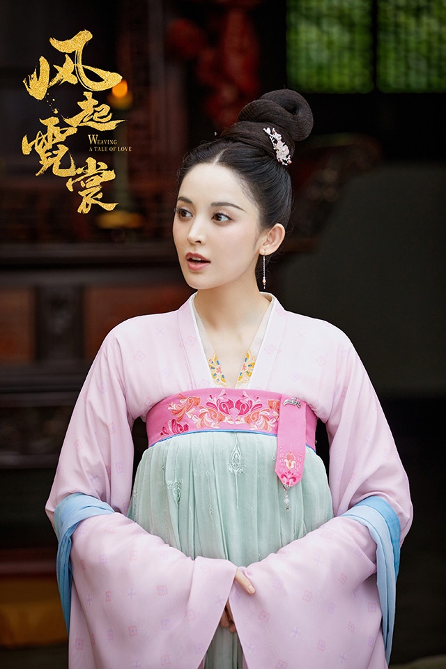 古裝劇《風起霓裳》古裝女神1:古力娜扎 飾演 庫狄琉璃