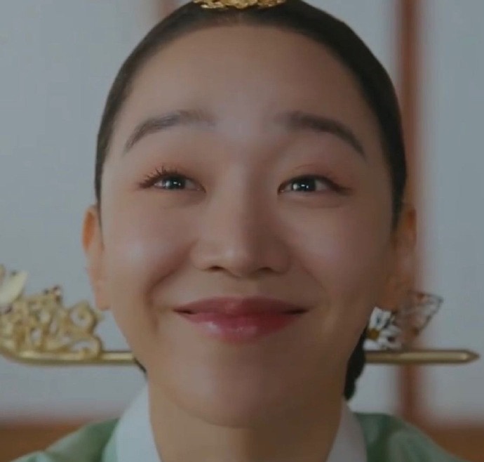 《哲仁王后》爆笑表情包集合1:娘娘暗爽偷樂系列