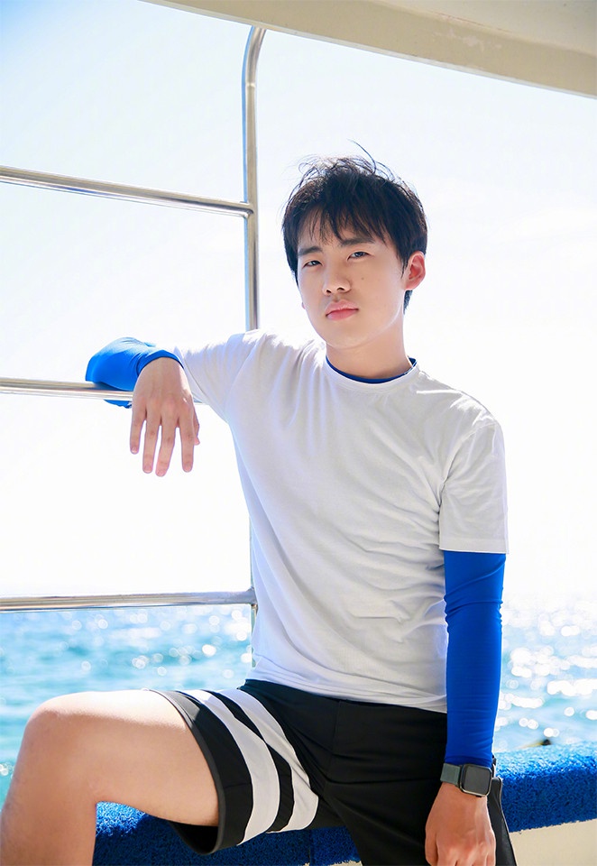 古裝劇《贅婿》男角古裝vs時裝1:郭麒麟 飾演 寧毅