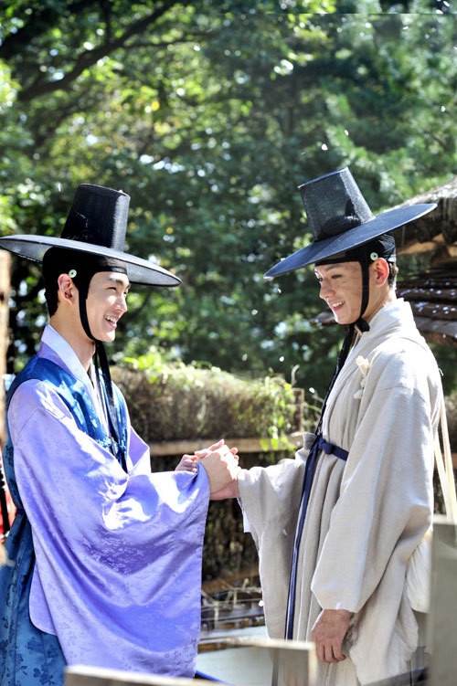 耽改BL劇養眼又甜翻!網評9部2021必看陸/韓/泰耽改BL劇,這部被批蹭《陳情令》熱度