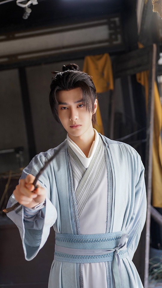 陸劇男星「少年感」古裝造型2:王一博 飾演《有翡》謝允
