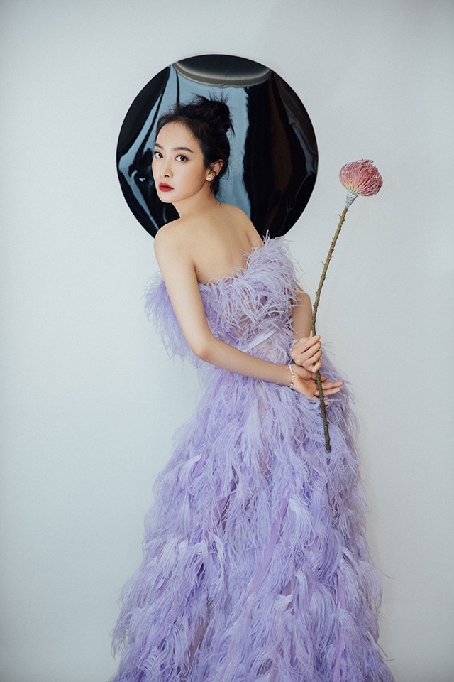 微博之夜女星紅毯造型未修vs精修3:宋茜