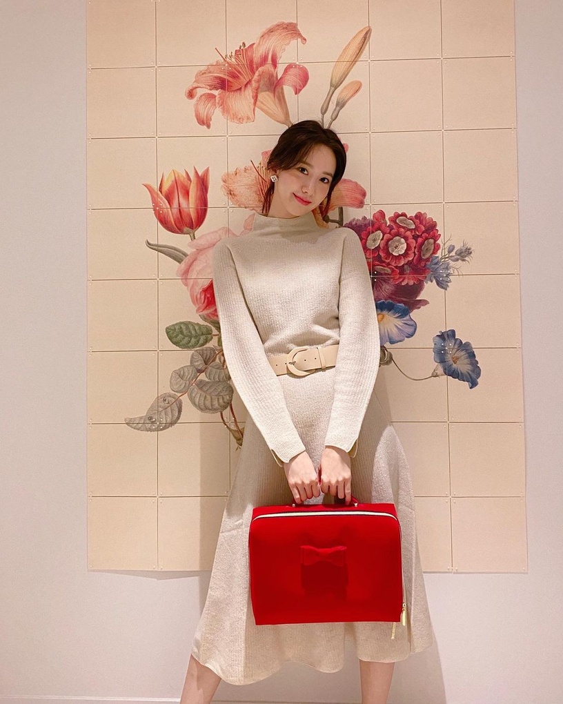 《哲仁王后》申惠善高挑臉卻超小!6位小臉擔當,潤娥臉比手掌還小&徐睿知臉只有他一半