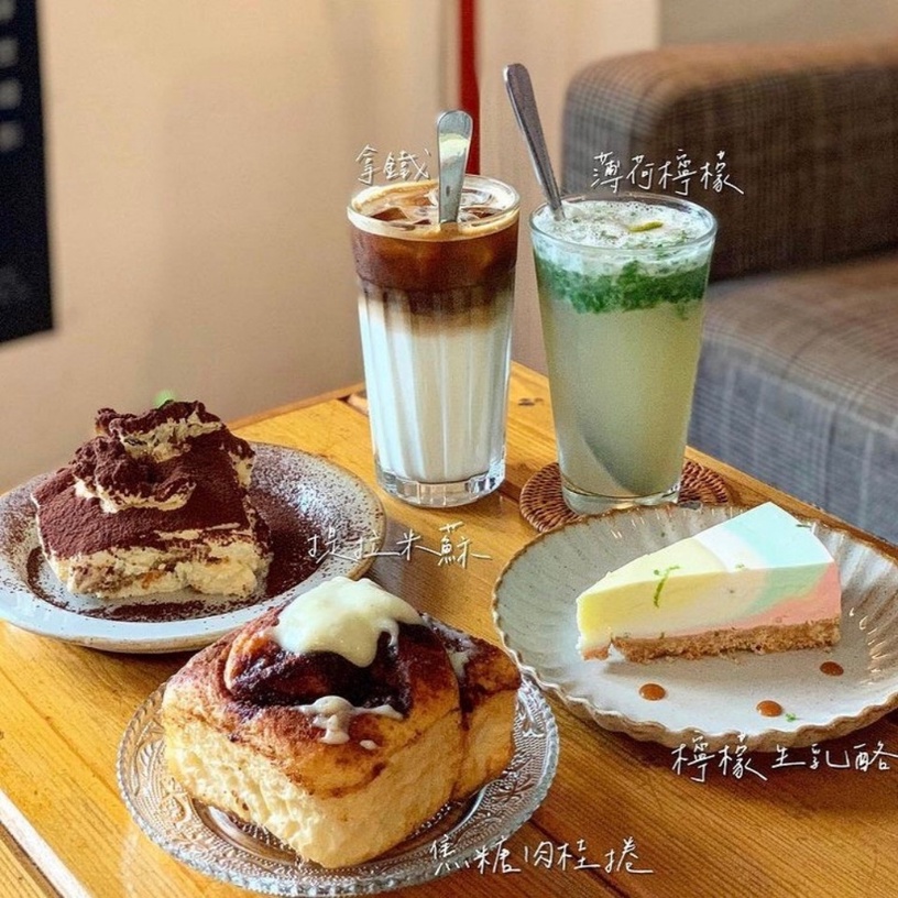 微醺甜點!巧克力味的凹蛋糕,搭點「貝禮詩」特製鮮奶油,看了都醉了~