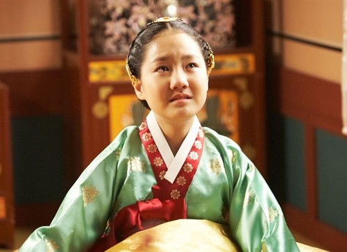 《上流戰爭2》珍妮是當年小公主!《擁月》8位童星,金所泫變超美,這位還演過玄彬姪女