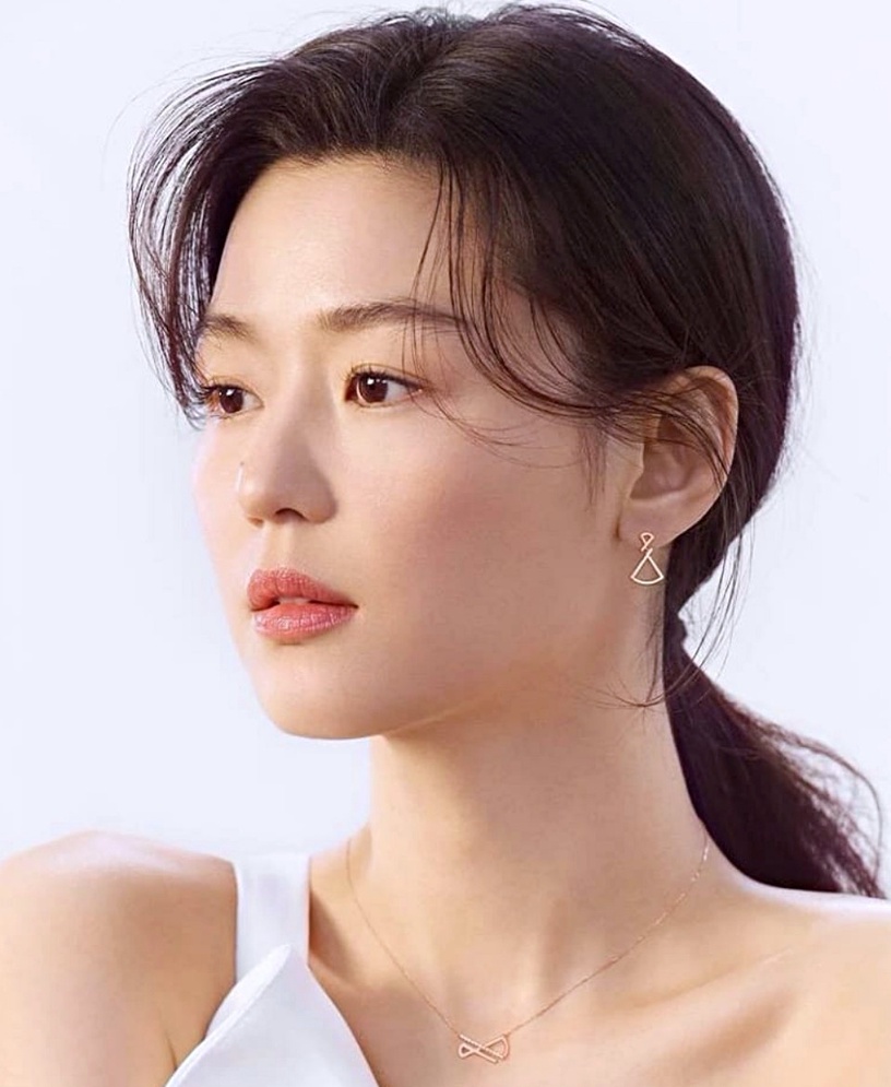 宋智孝15年前劇照成話題!韓星年輕美照盤點,孫藝真、金泰熙、宋慧喬根本仙女降臨