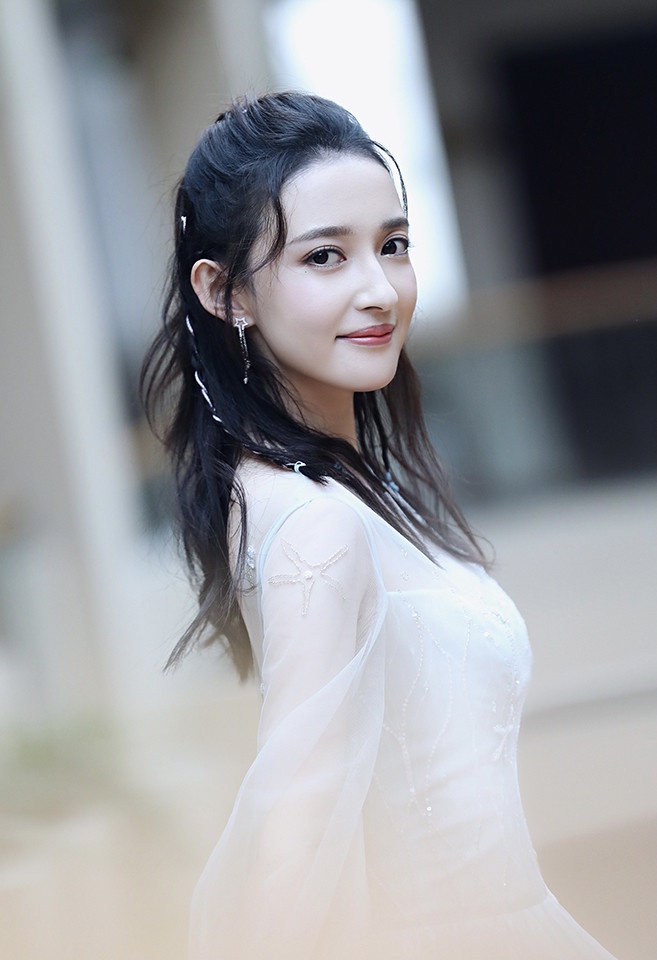 熱播古裝劇「古裝女神」4:康寧 飾演《玲瓏狼心》玲瓏