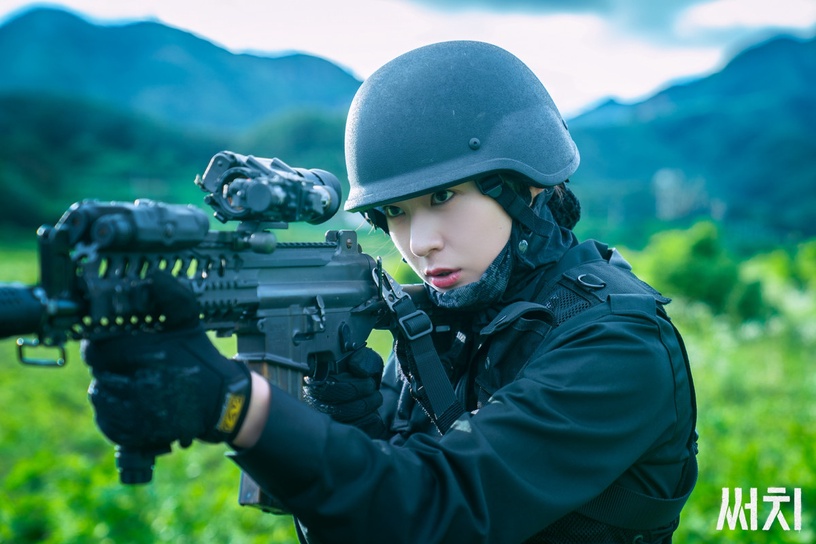 Krystal確定主演《警察學院》!繼女軍官後再化身警察,有望搭檔《雲畫的月光》鄭振永