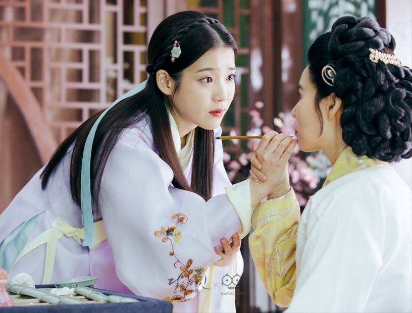 《哲仁王后》申惠善超美韓服藏秘密!古裝美翻的女星,IU金裕貞可愛,她是網友票選Top1