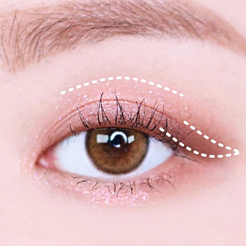 化妝師公開「矯正眼型」眼妝教學!不同眼型適合眼影畫法,單眼皮、腫泡眼都有適合眼妝