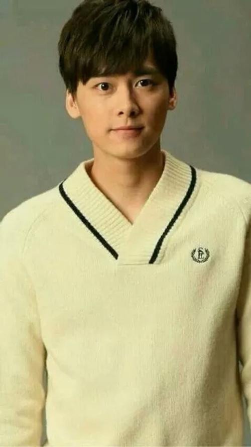 學生時代是校草的陸劇男星4:李易峰 四川師大校草