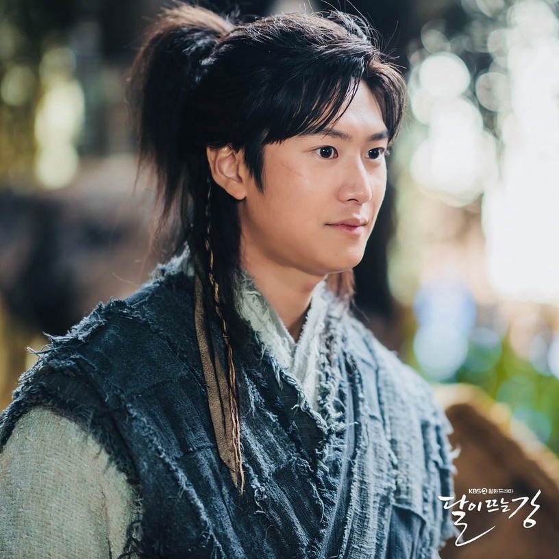 《哲仁王后》申惠善「奉煥」又上身!6主演近況,申惠善代言接不停,崔尚宮暴接3部新劇