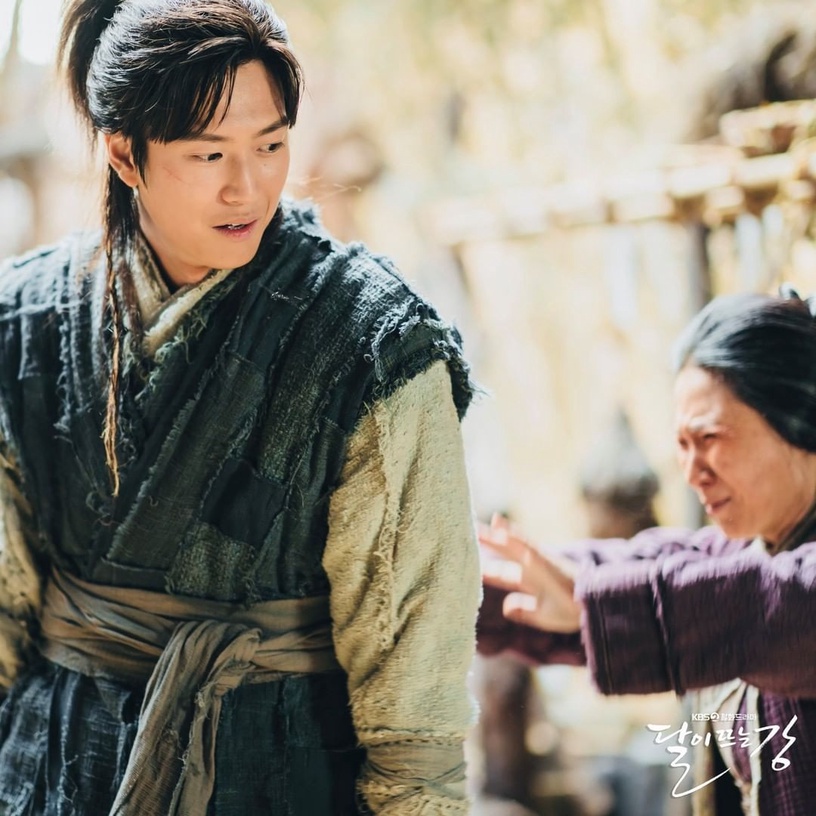 《哲仁王后》申惠善「奉煥」又上身!6主演近況,申惠善代言接不停,崔尚宮暴接3部新劇