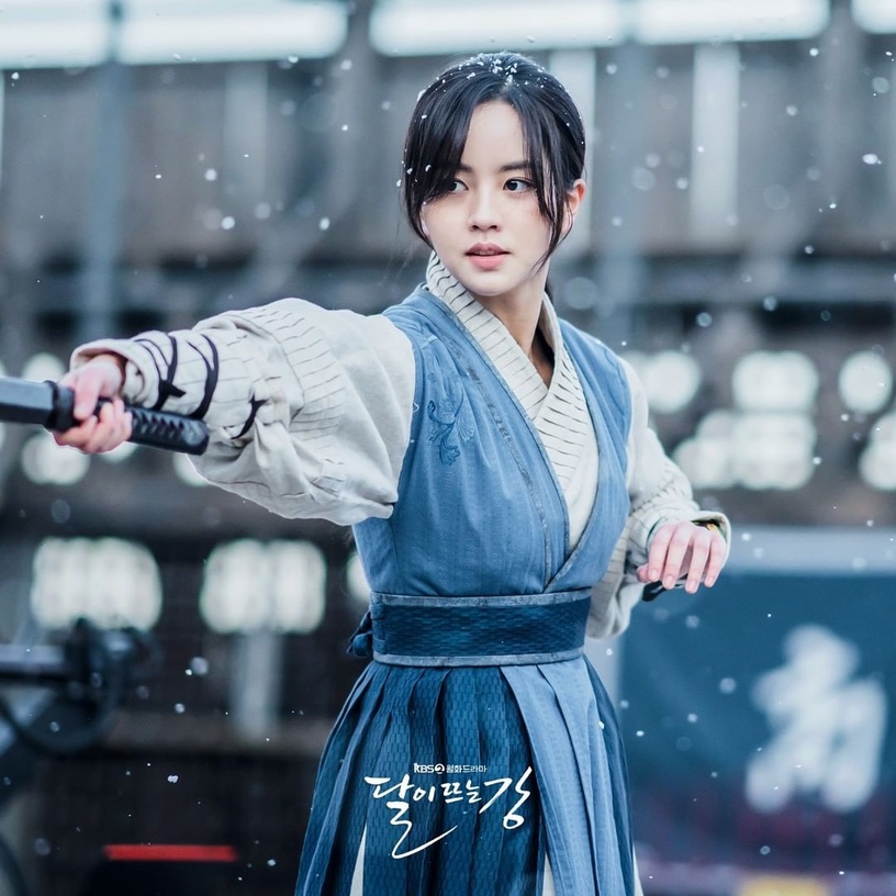 《哲仁王后》申惠善「奉煥」又上身!6主演近況,申惠善代言接不停,崔尚宮暴接3部新劇