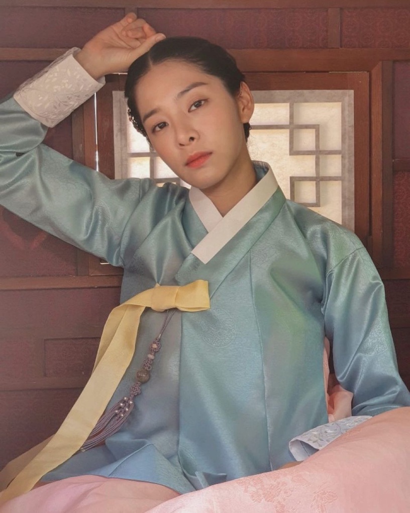 《哲仁王后》申惠善「奉煥」又上身!6主演近況,申惠善代言接不停,崔尚宮暴接3部新劇