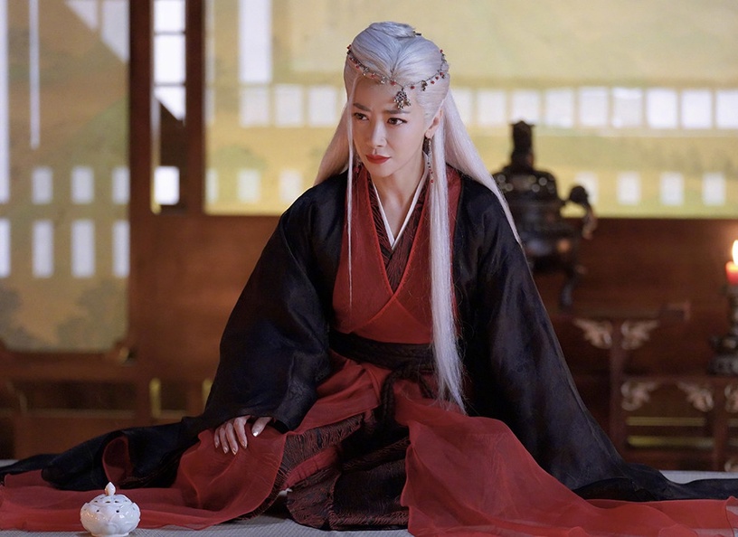 古裝劇《山河令》配角古裝vs時裝6:陳紫函 飾演 喜喪鬼