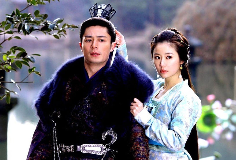 因戲結緣的陸劇明星夫妻5:霍建華&林心如《傾世皇妃》