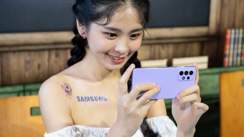 2021高CP值「5G手機」推薦:三星Samsung A52 IP67防水豆豆機