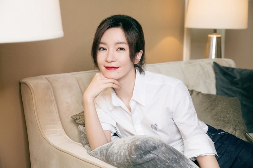 古裝劇《錦心似玉》配角古裝vs時裝4:李晟 飾演 秦姨娘