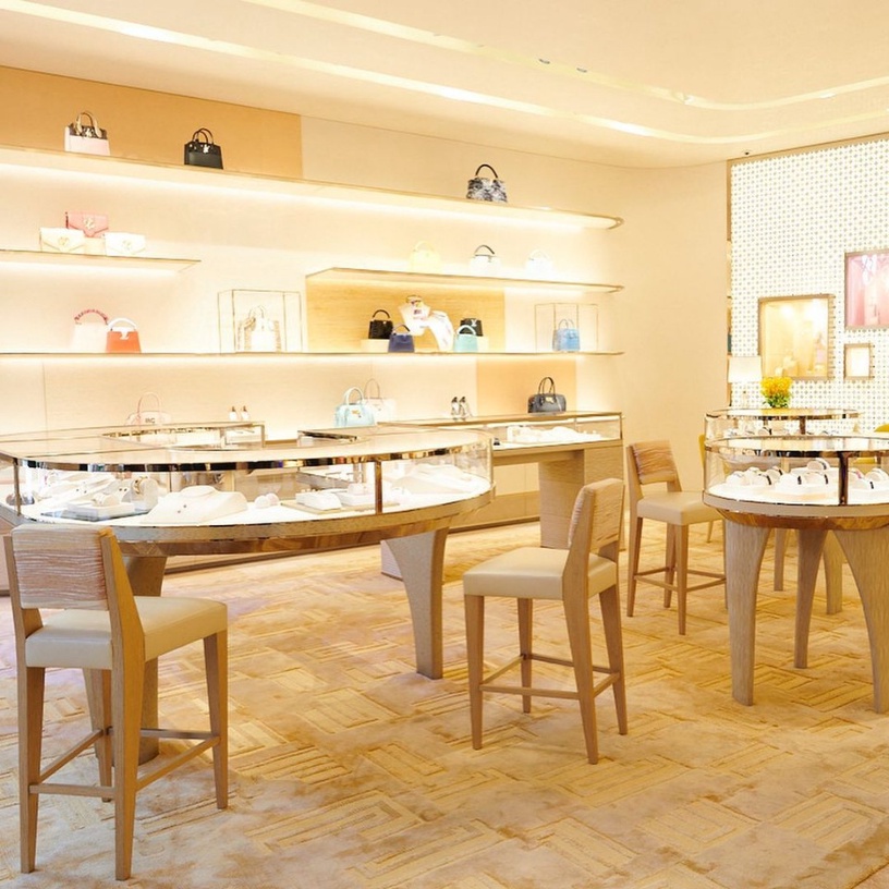 LV銀座專賣店夢幻開幕,水波紋牆面超吸睛!還有全球首間「Le Chocolat V」巧克力專賣