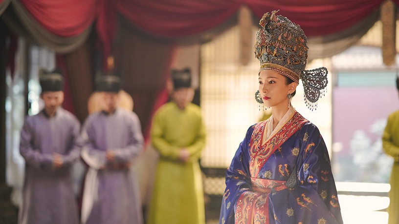 古裝劇女星「同款朝服造型」4:江疏影《清平樂》飾演 曹丹姝