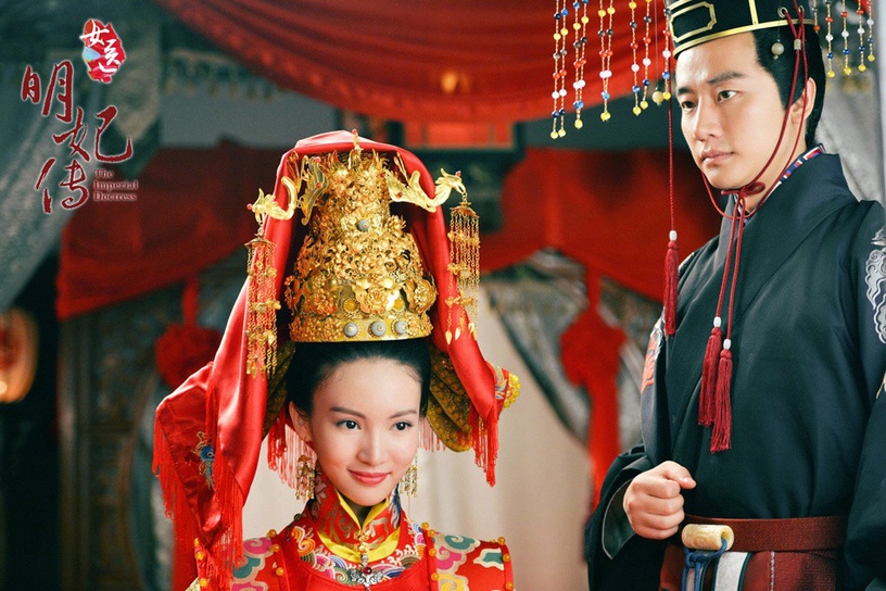 古裝劇女星「同款朝服造型」9:金晨《女醫·明妃傳》飾演 汪美麟
