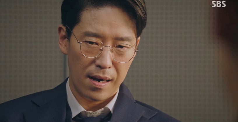 《上流戰爭2》飛機神秘男是秀蓮前夫?網友劇情猜測,朱丹泰身份是偷的?細節對不上?