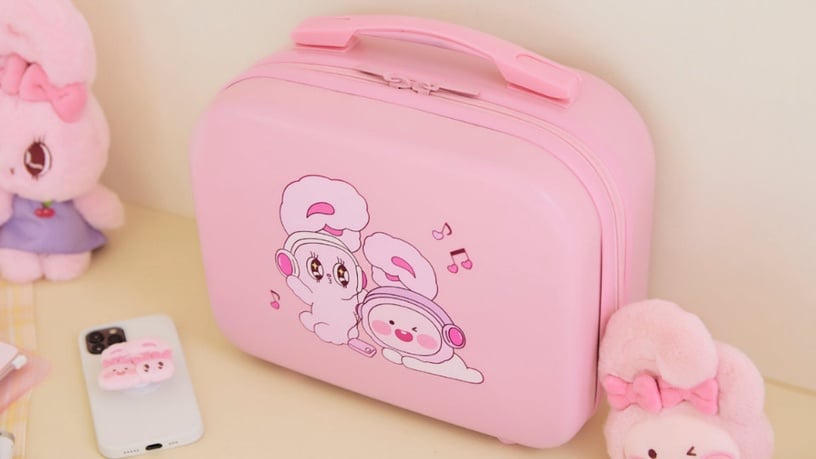 「Apeach x Esther Bunny系列」夢幻登場!超粉嫩色系、毛茸茸外型,打造療癒少女夢