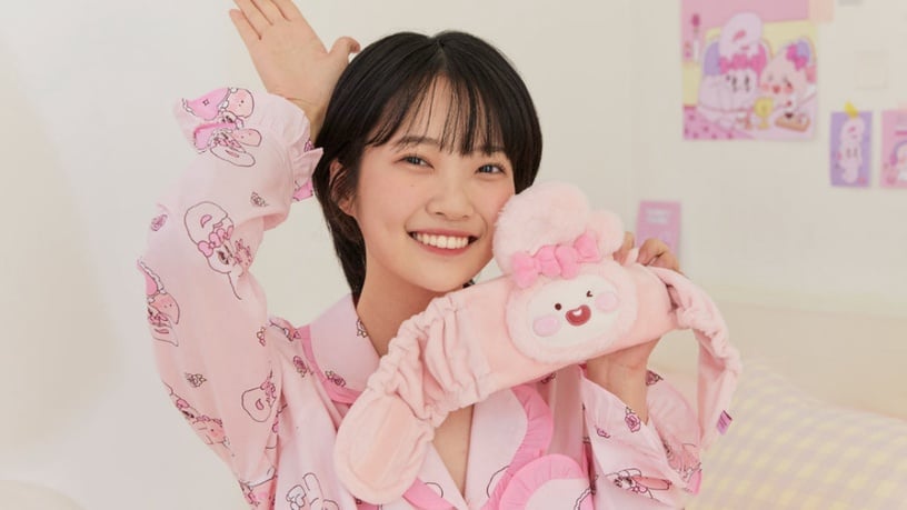 「Apeach x Esther Bunny系列」夢幻登場!超粉嫩色系、毛茸茸外型,打造療癒少女夢