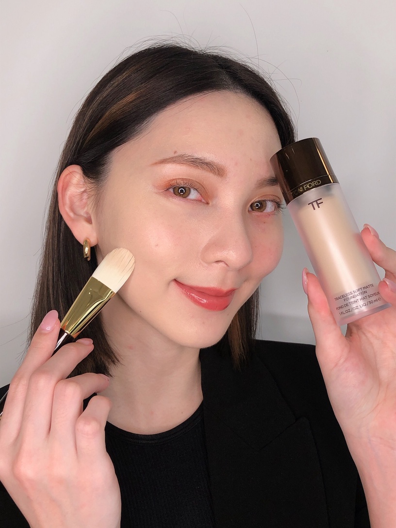 2021春夏「粉底液新品」適合膚質&妝感分析!TOM FORD一擦像換皮,嬌蘭小燈泡油肌真愛